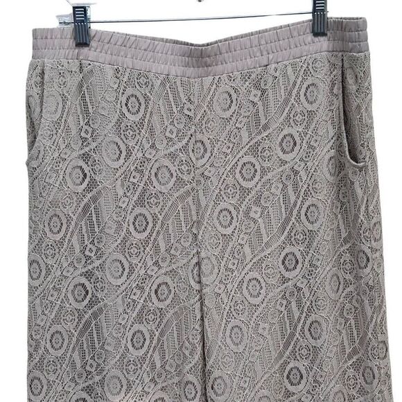 Chico's Wide Leg Palazzo Pants Women's Size 1.5 Med. Taupe Lace Overlay Pull-on - Picture 5 of 15